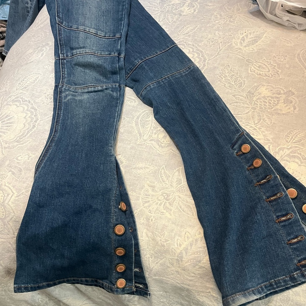 Free People rare Jeans.